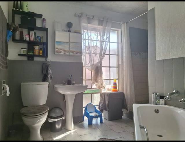 3 BEDROOM HOUSE FOR SALE IN HUNTINGDON